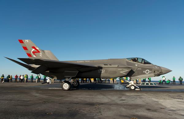 F35C Joint strike fighter completes 100 steam catapult launches